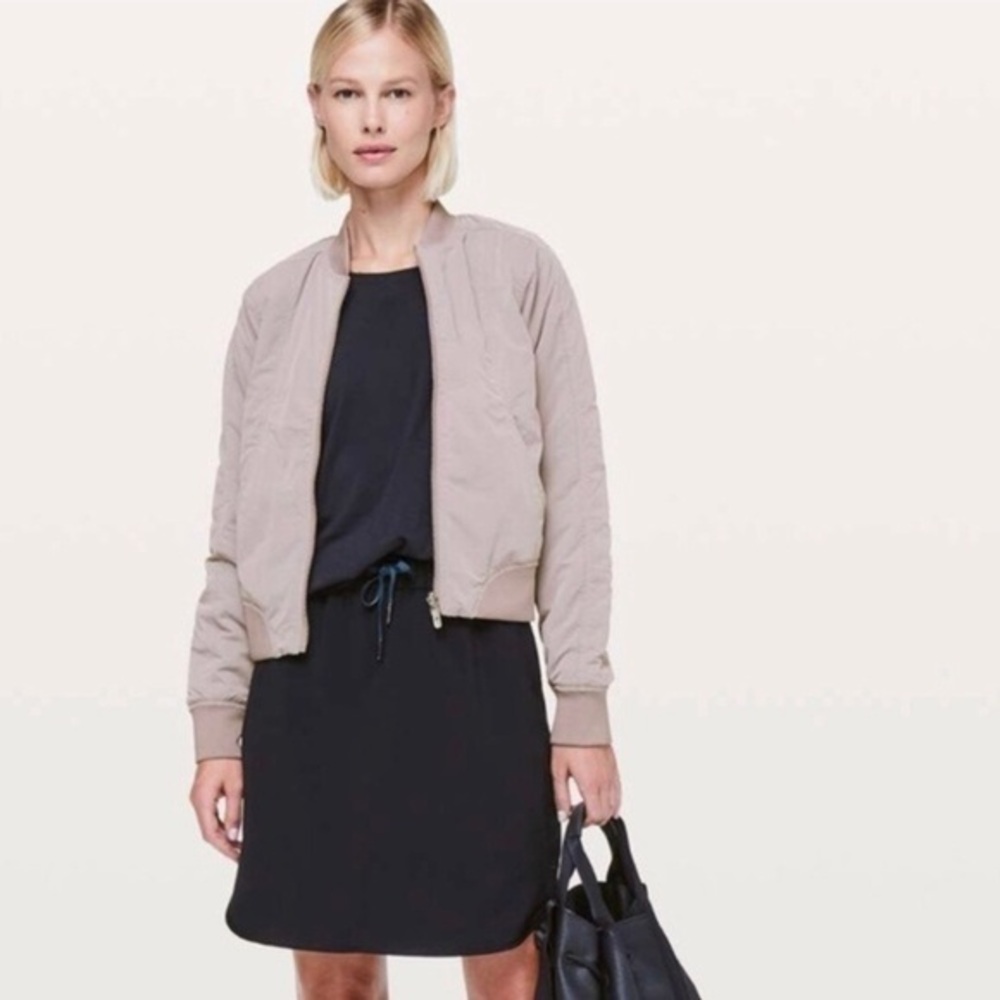 ⚫️ LULULEMON Flip It& Reverse It Jacket
Smoky Blush size 2​​​​​
